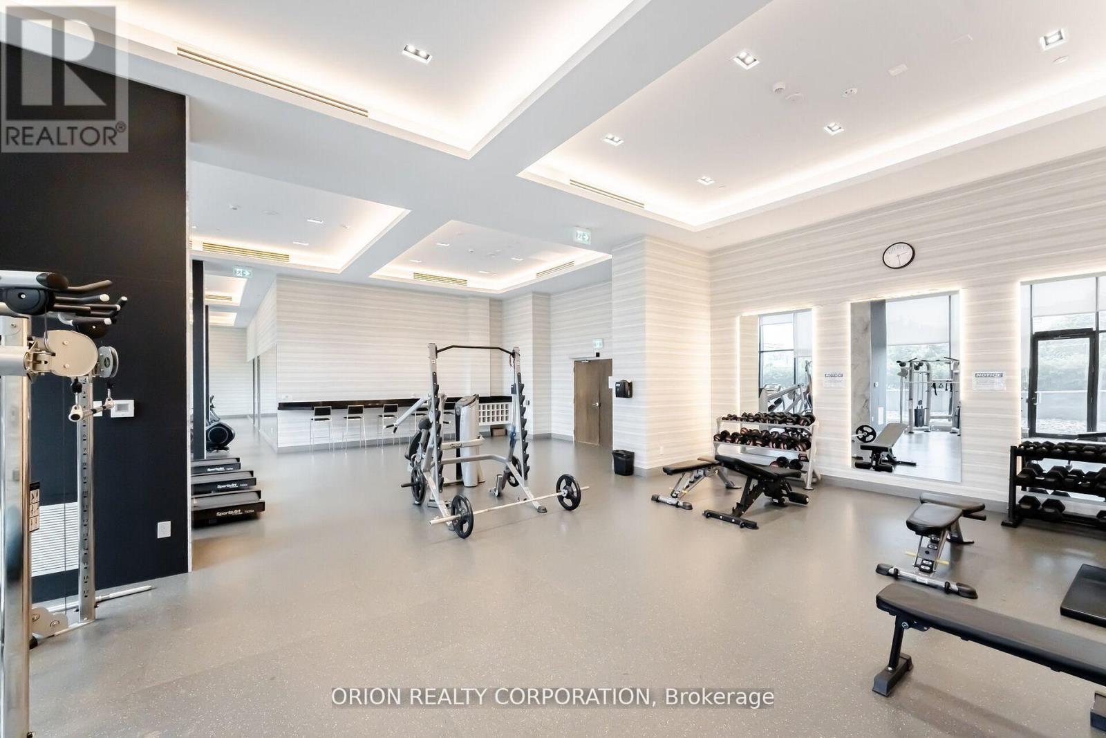 303 - 100 Eagle Rock Way, Vaughan, ON - Indoor Photo Showing Gym Room