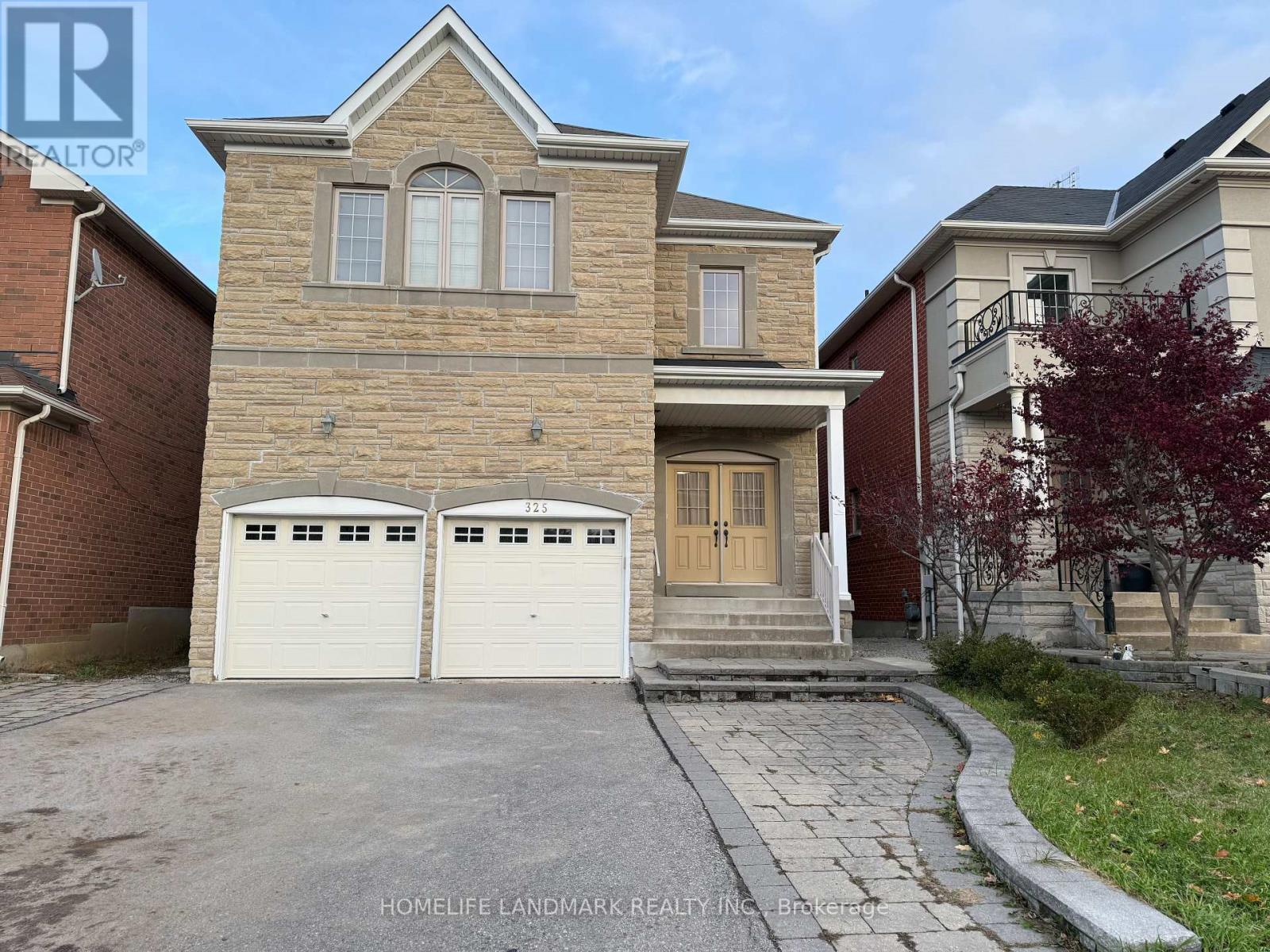 Lower - 325 Bathurst Glen Drive, Vaughan, ON - Outdoor