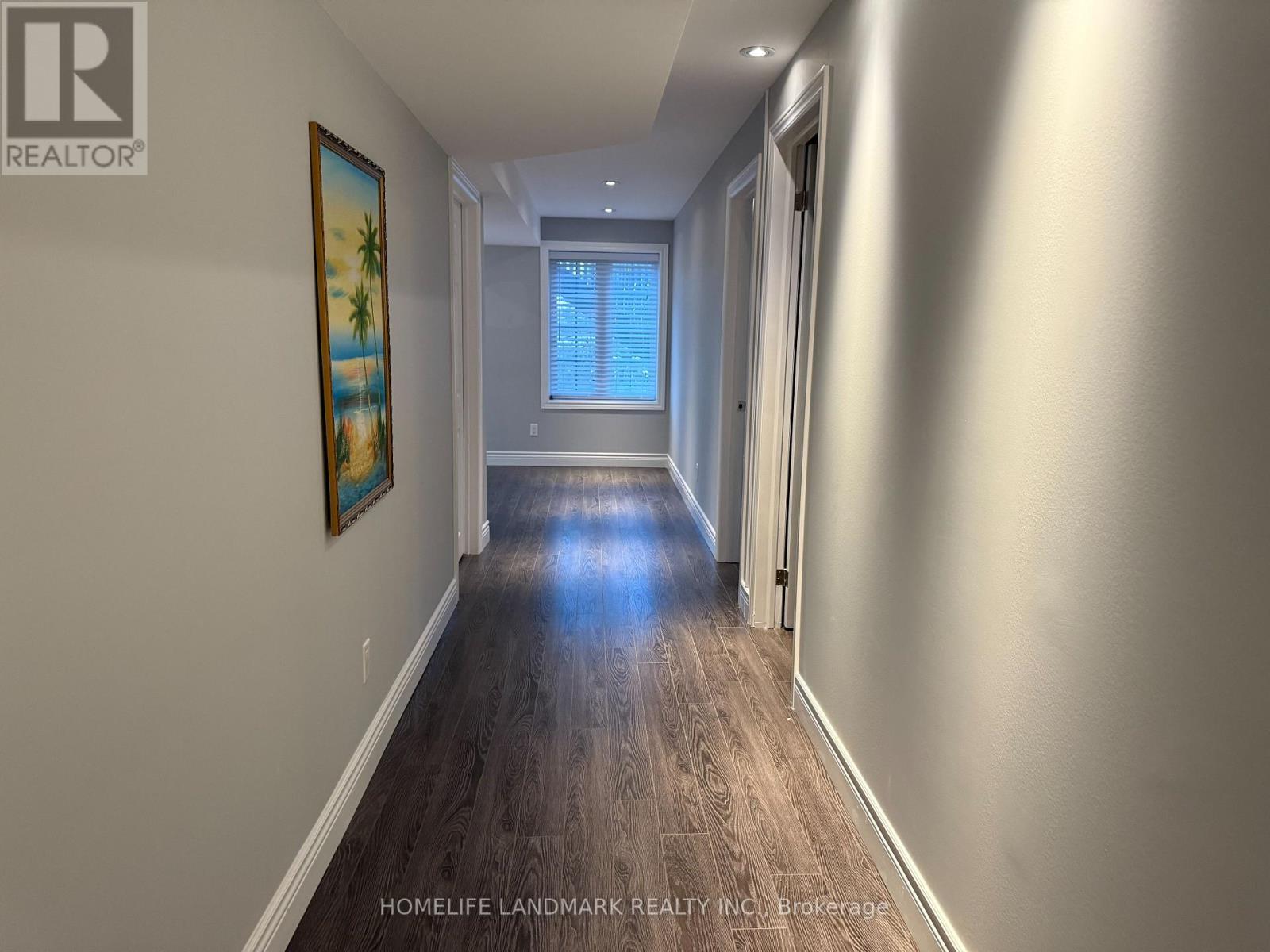 Lower - 325 Bathurst Glen Drive, Vaughan, ON - Indoor Photo Showing Other Room