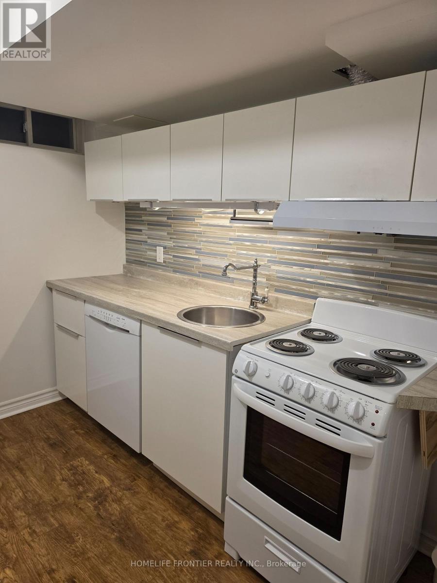 Lower - 126 Vittorio De Luca Drive, Vaughan, ON - Indoor Photo Showing Kitchen
