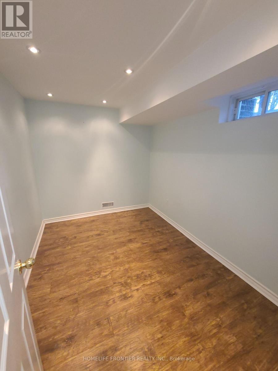 Lower - 126 Vittorio De Luca Drive, Vaughan, ON - Indoor Photo Showing Other Room