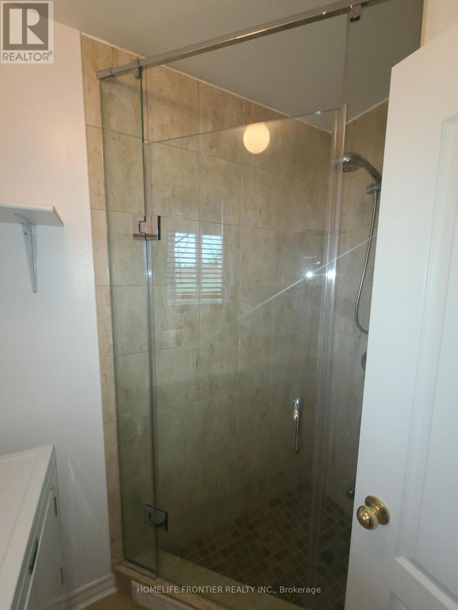 Lower - 126 Vittorio De Luca Drive, Vaughan, ON - Indoor Photo Showing Bathroom