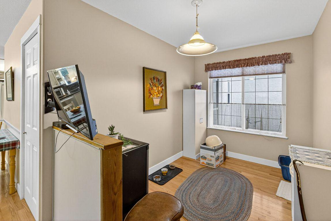 13-1800 Parkview Crescent, Kelowna, BC - Indoor