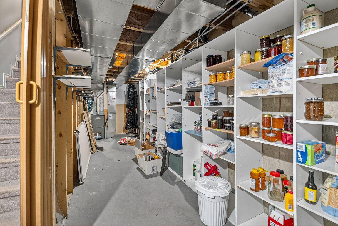 13-1800 Parkview Crescent, Kelowna, BC - Indoor