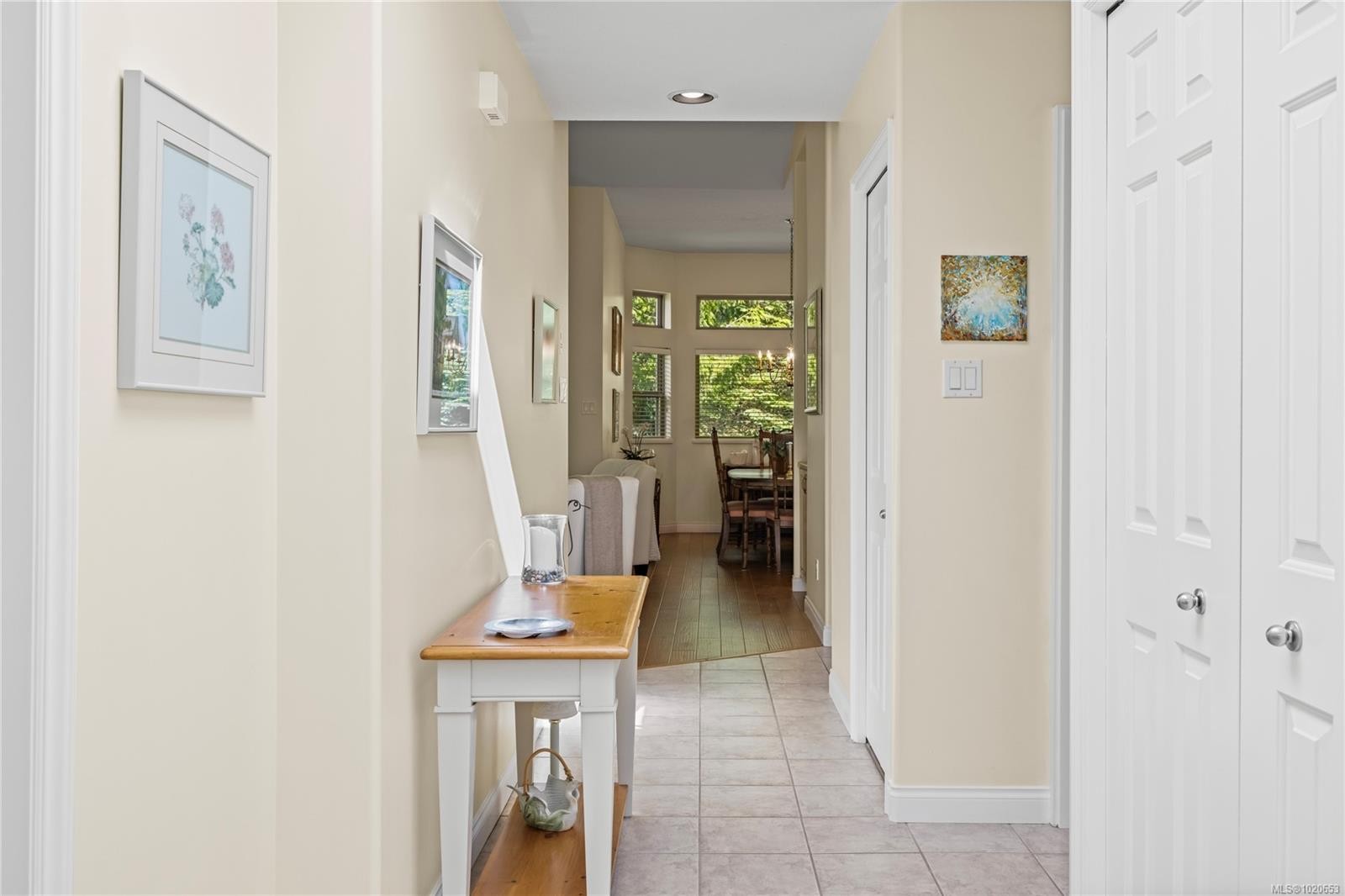 912 Lakes Blvd, French Creek, BC