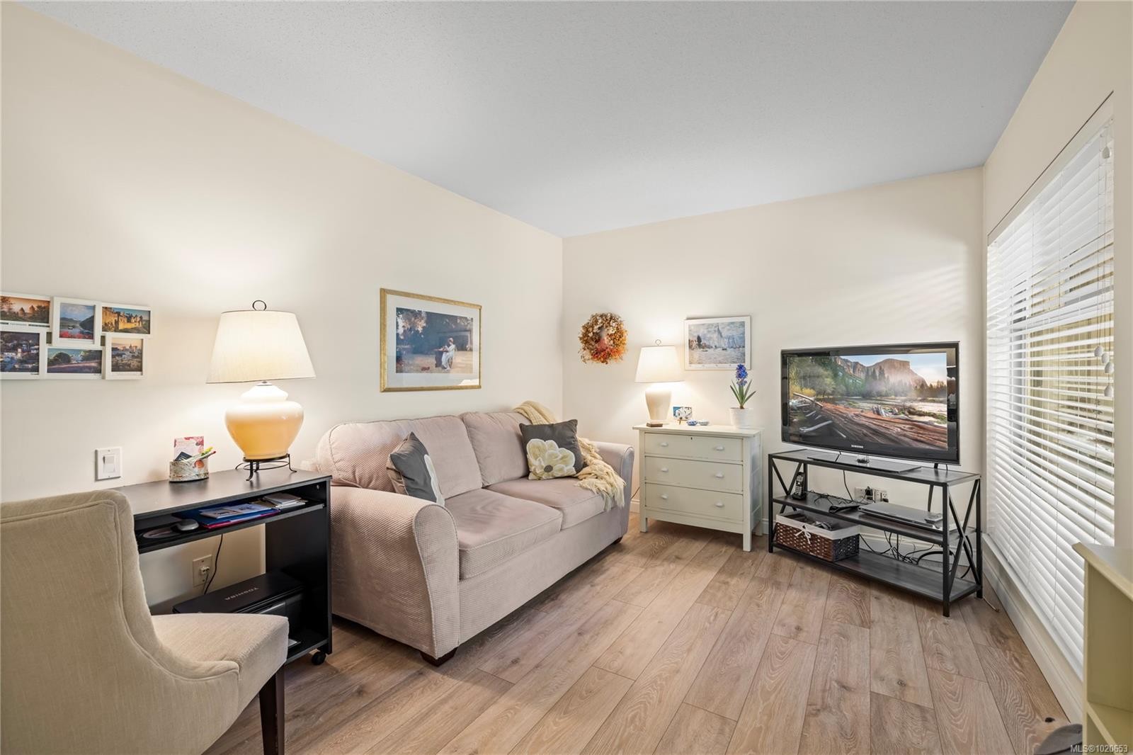 912 Lakes Blvd, French Creek, BC