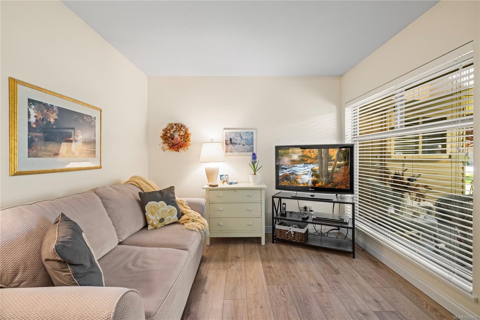 912 Lakes Blvd, French Creek, BC