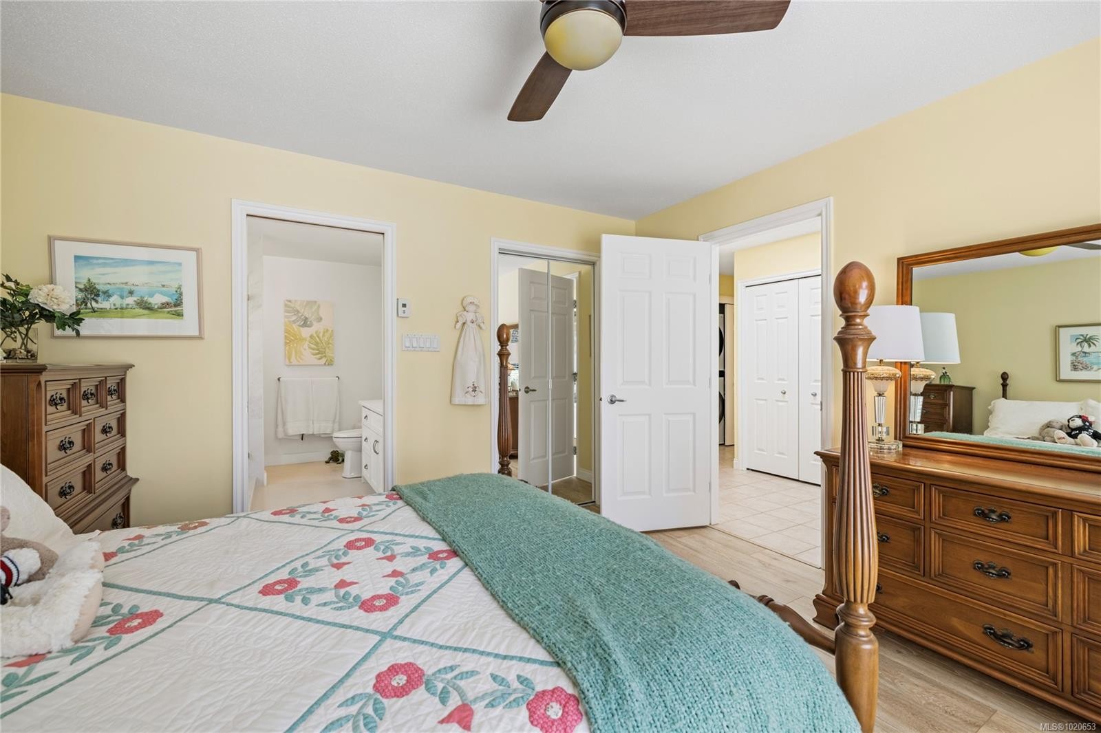 912 Lakes Blvd, French Creek, BC