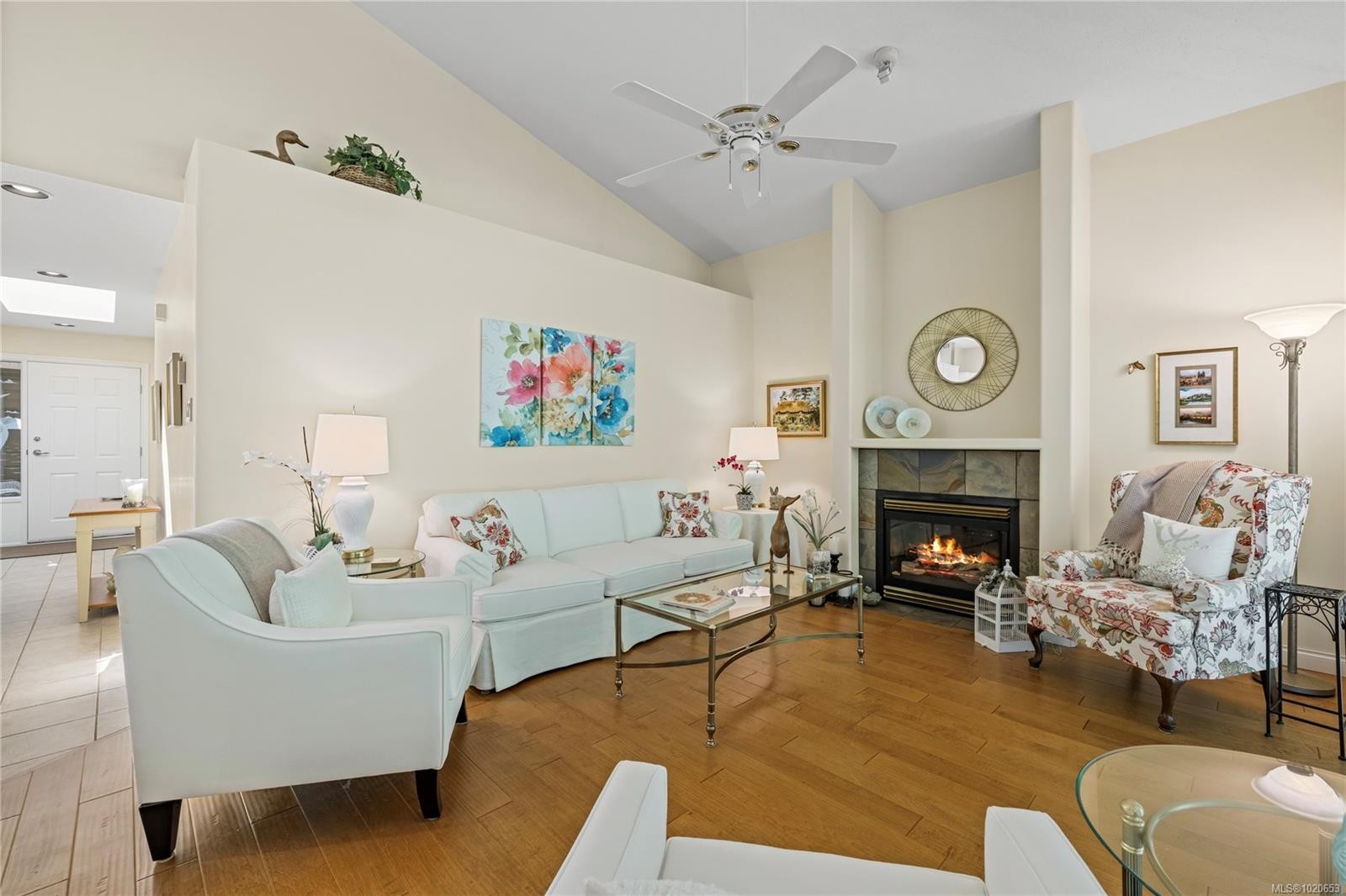 912 Lakes Blvd, French Creek, BC