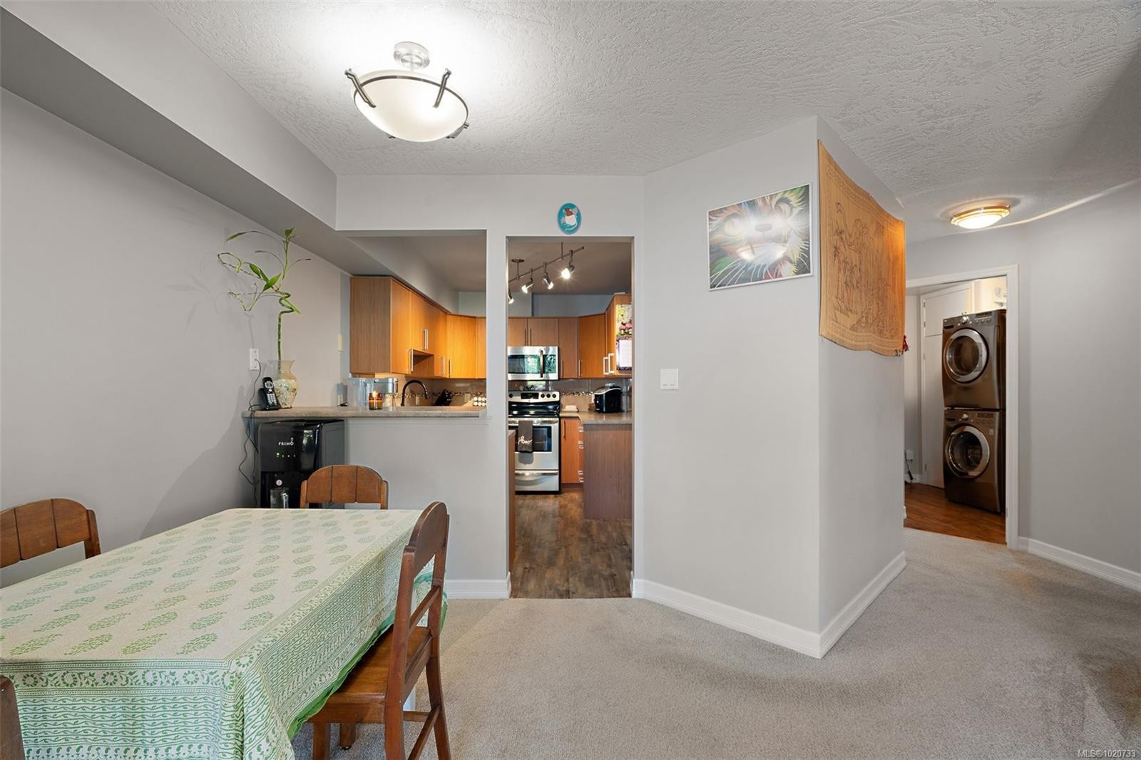 228-2245 James White Blvd, Sidney, BC - Indoor Photo Showing Dining Room