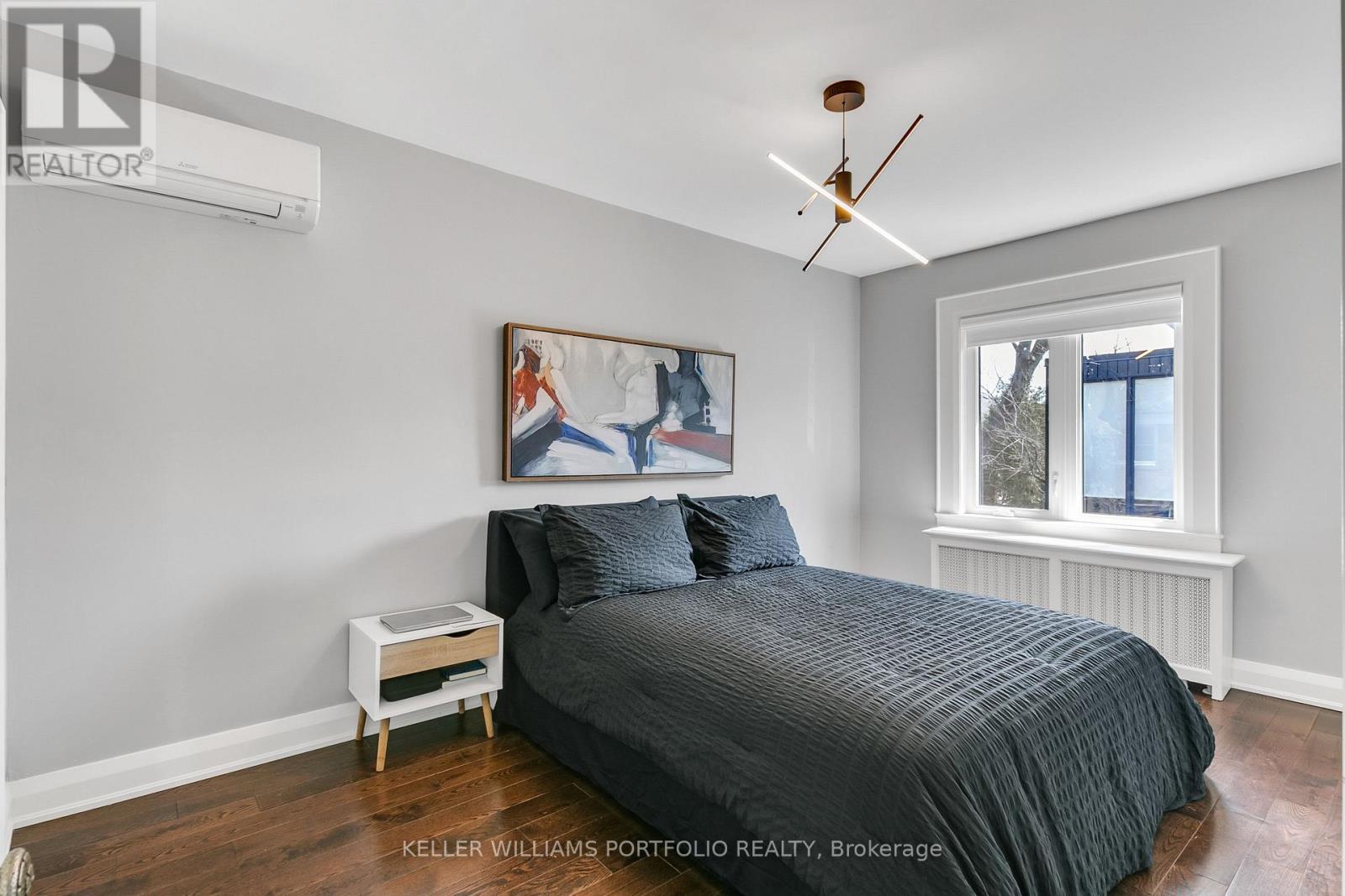 229 Manor Road E, Toronto, ON - Indoor Photo Showing Bedroom