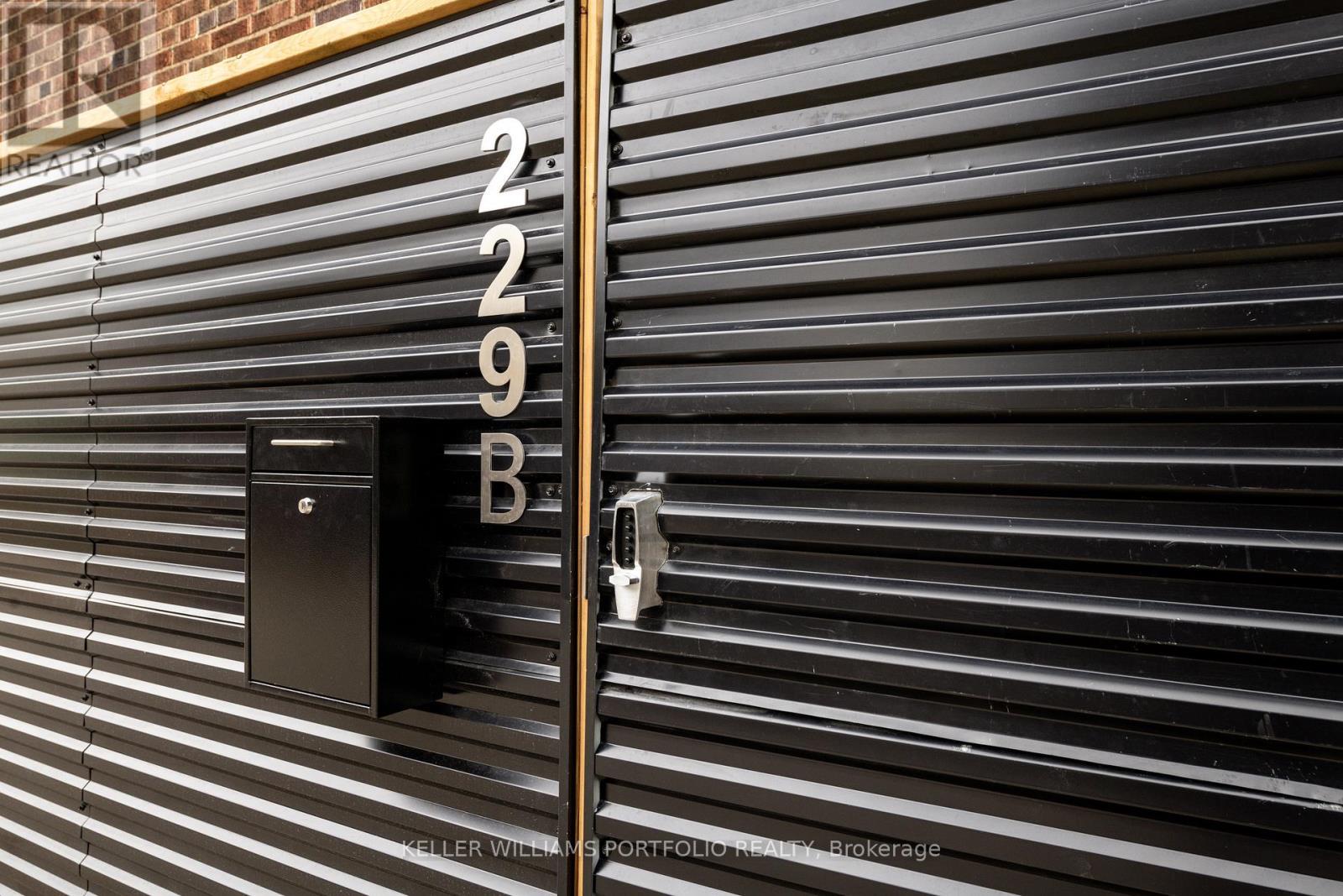 229 Manor Road E, Toronto, ON - Indoor Photo Showing Other Room