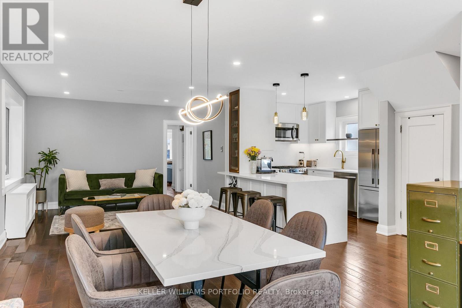 229 Manor Road E, Toronto, ON - Indoor Photo Showing Other Room