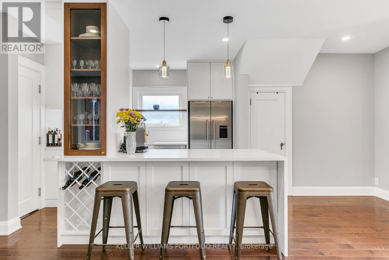 229 Manor Road E, Toronto, ON - Indoor Photo Showing Kitchen With Upgraded Kitchen