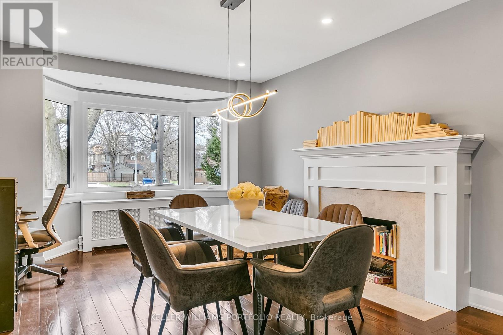 229 Manor Road E, Toronto, ON - Indoor Photo Showing Dining Room