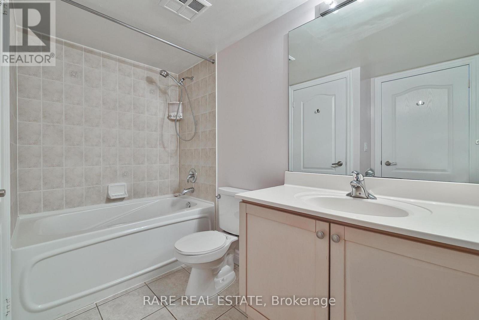 1404 - 2121 Lakeshore Boulevard W, Toronto, ON - Indoor Photo Showing Bathroom