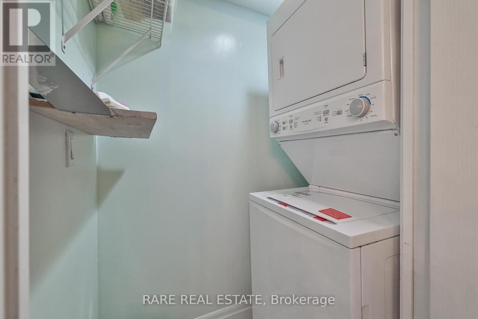 1404 - 2121 Lakeshore Boulevard W, Toronto, ON - Indoor Photo Showing Laundry Room