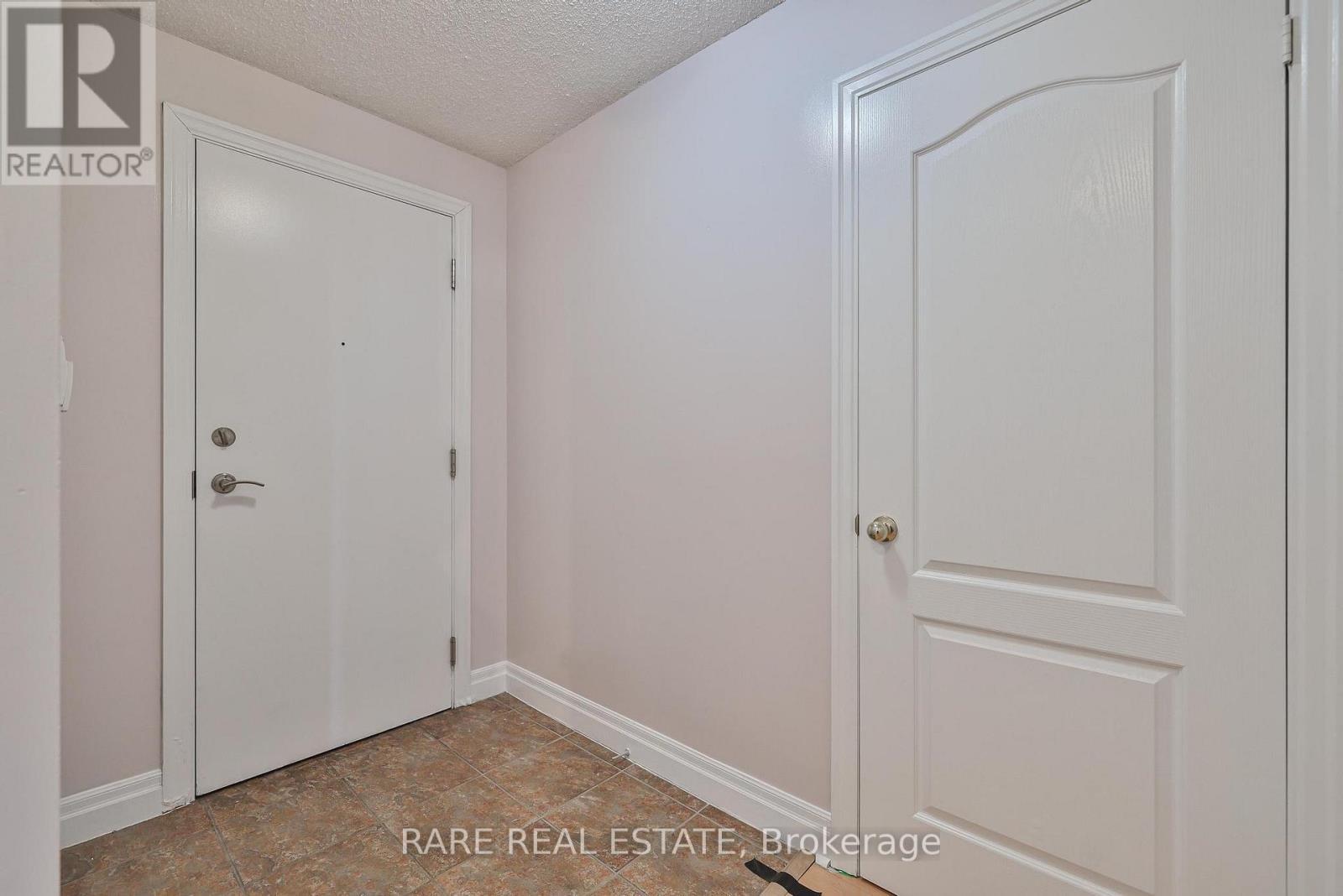 1404 - 2121 Lakeshore Boulevard W, Toronto, ON - Indoor Photo Showing Other Room