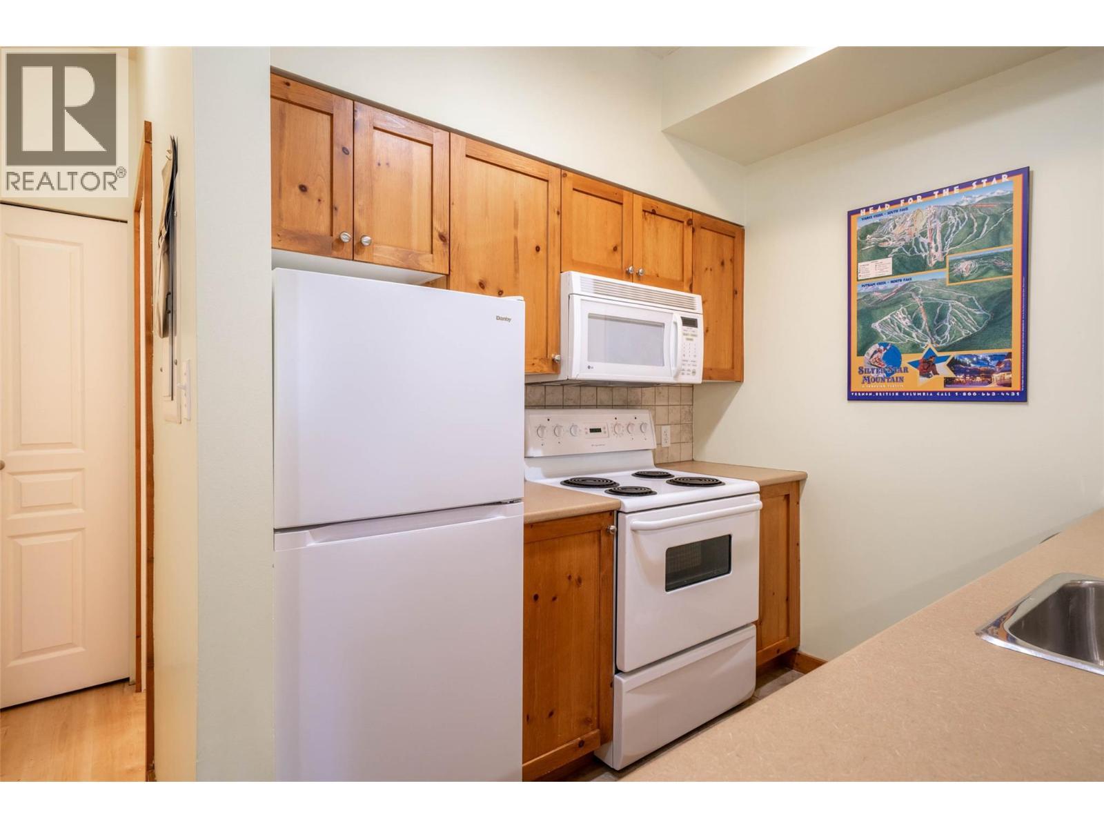 Kitchen - 9812 Silver Star Road Unit# 103, Vernon, BC - Indoor Photo Showing Kitchen