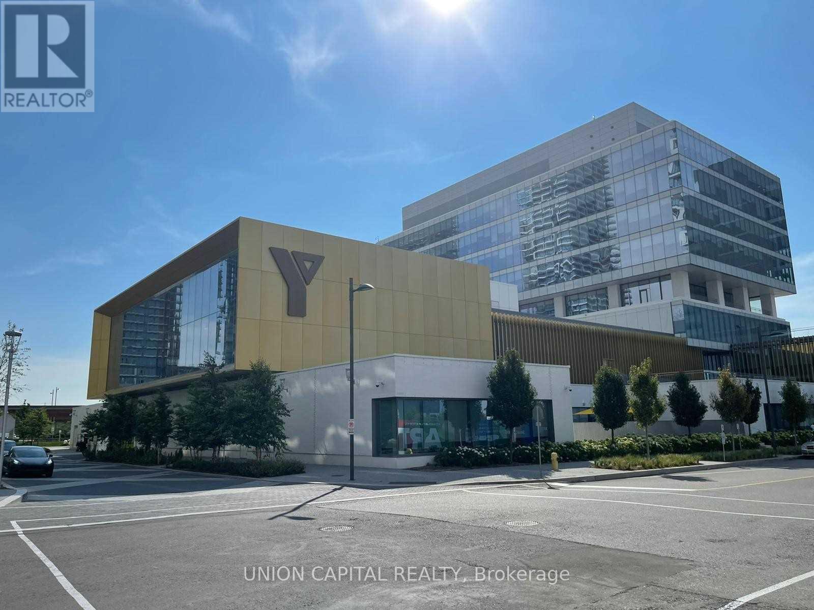 5212 - 5 Buttermill Avenue, Vaughan, ON - Outdoor