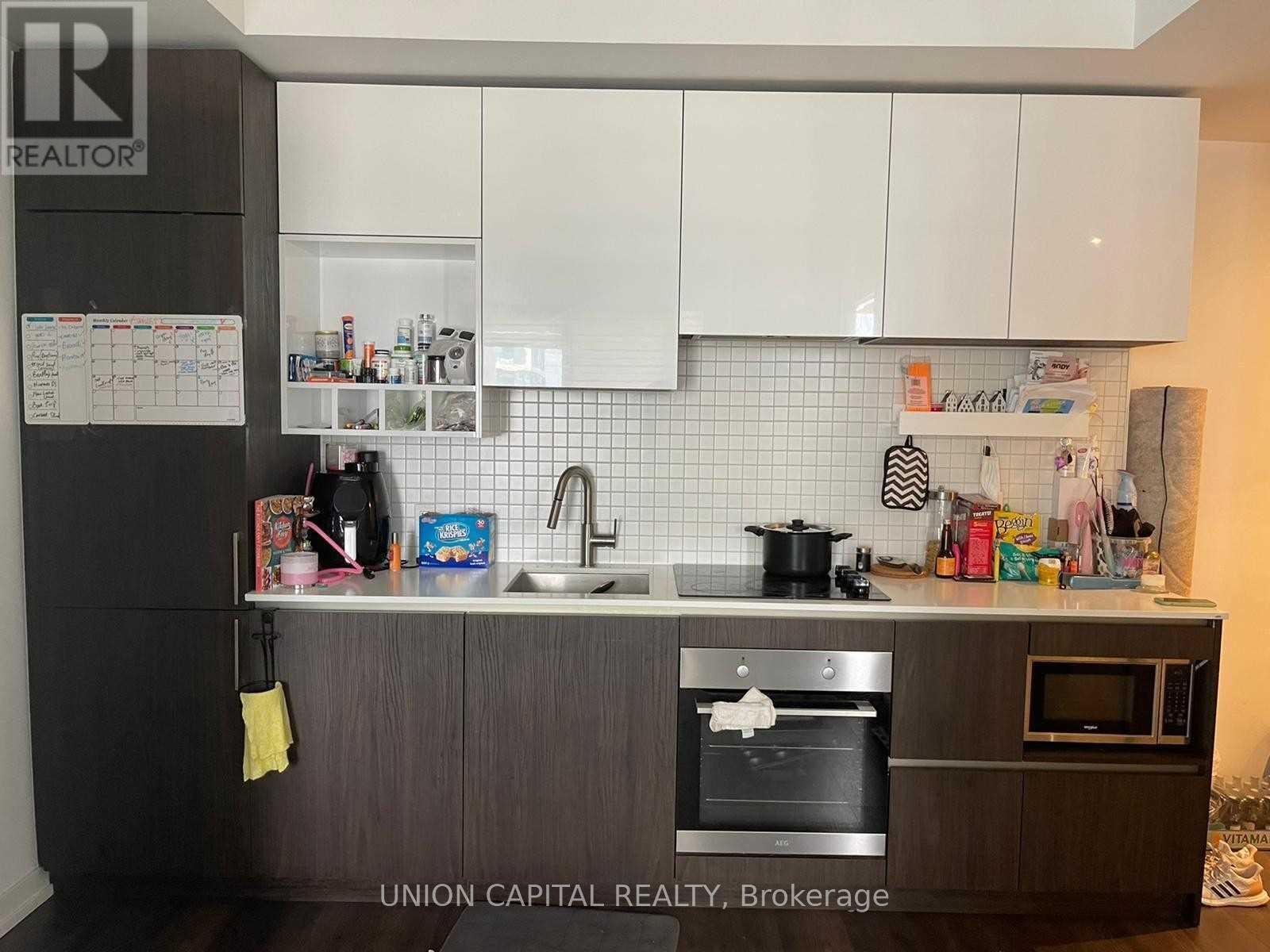 5212 - 5 Buttermill Avenue, Vaughan, ON - Indoor