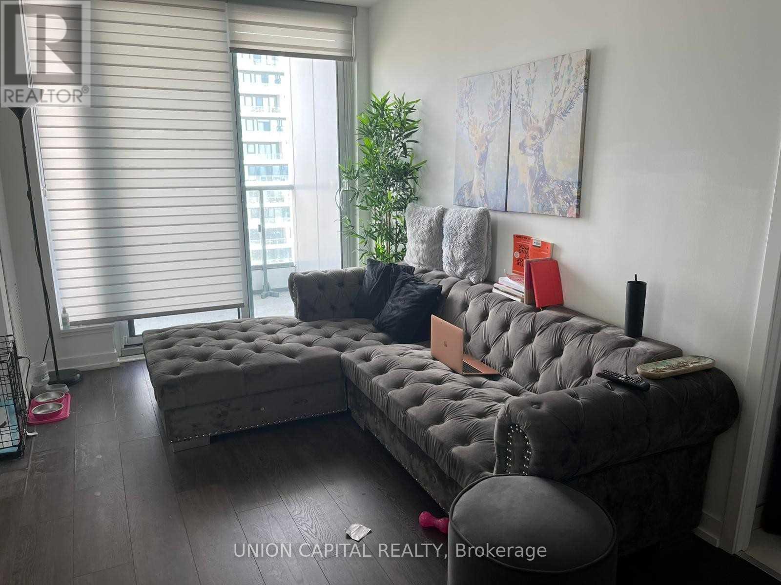 5212 - 5 Buttermill Avenue, Vaughan, ON - Indoor Photo Showing Living Room