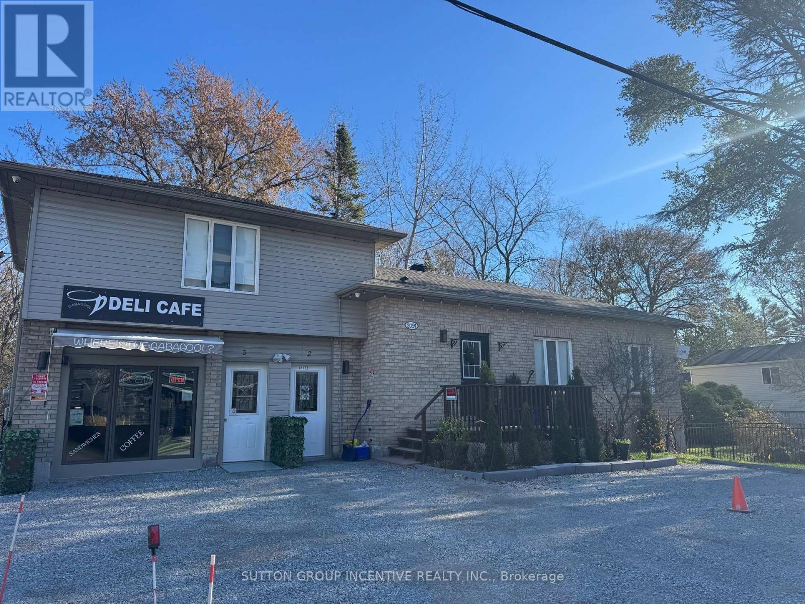 Unit 2 - 2091 25 Street, Innisfil, ON - Outdoor