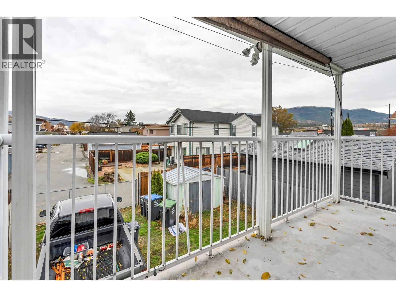 654 Wade Avenue W Unit# 101 & 201, Penticton, BC - Outdoor With Exterior