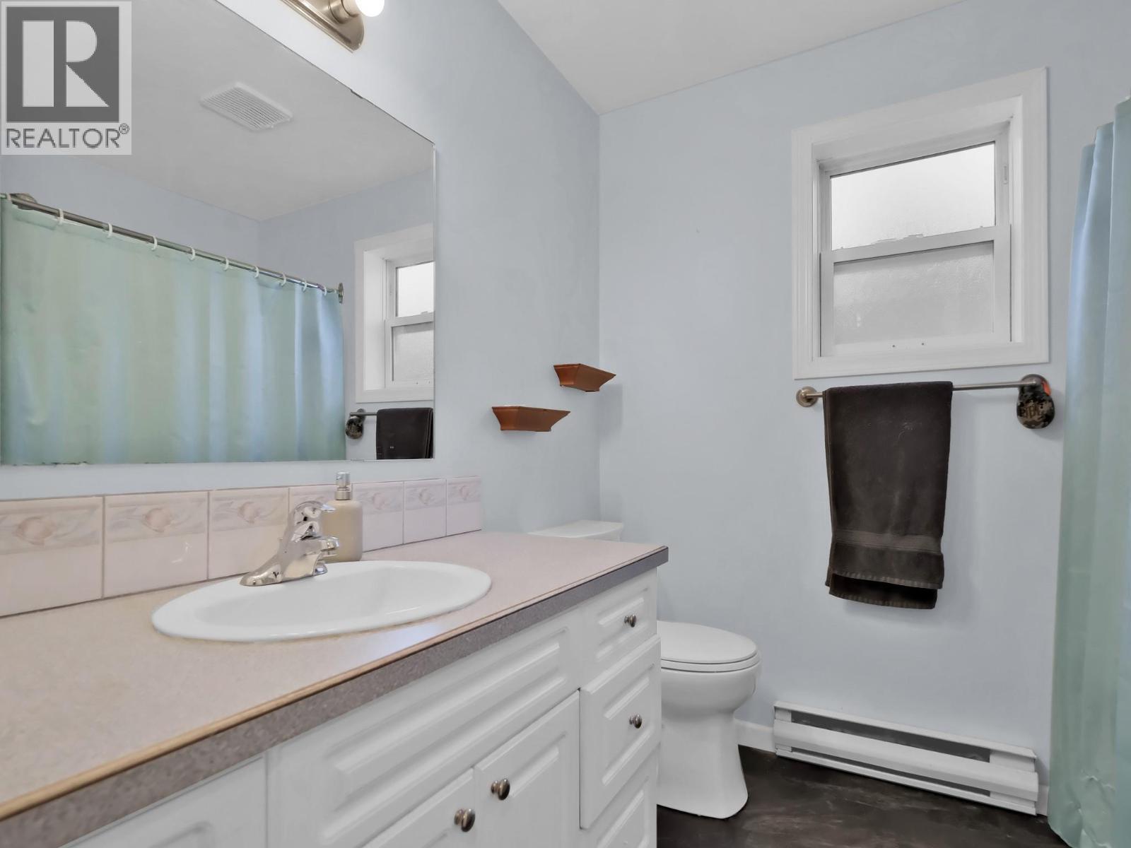 654 Wade Avenue W Unit# 101 & 201, Penticton, BC - Indoor Photo Showing Bathroom