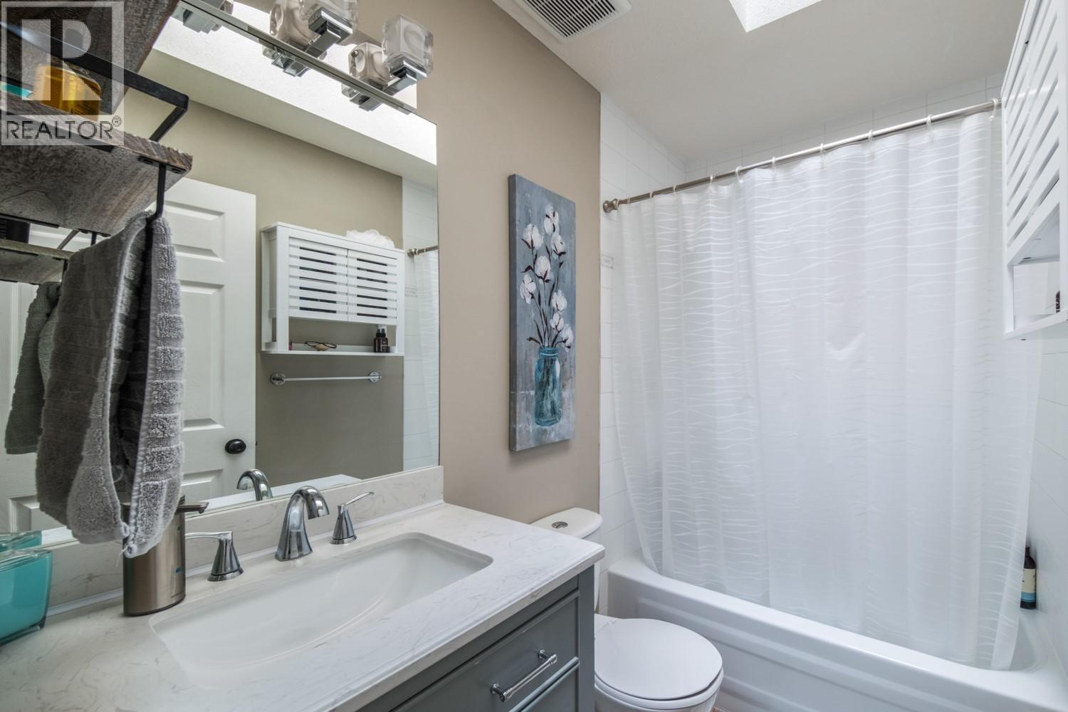 1801 53 Avenue Unit# 16, Vernon, BC - Indoor Photo Showing Bathroom
