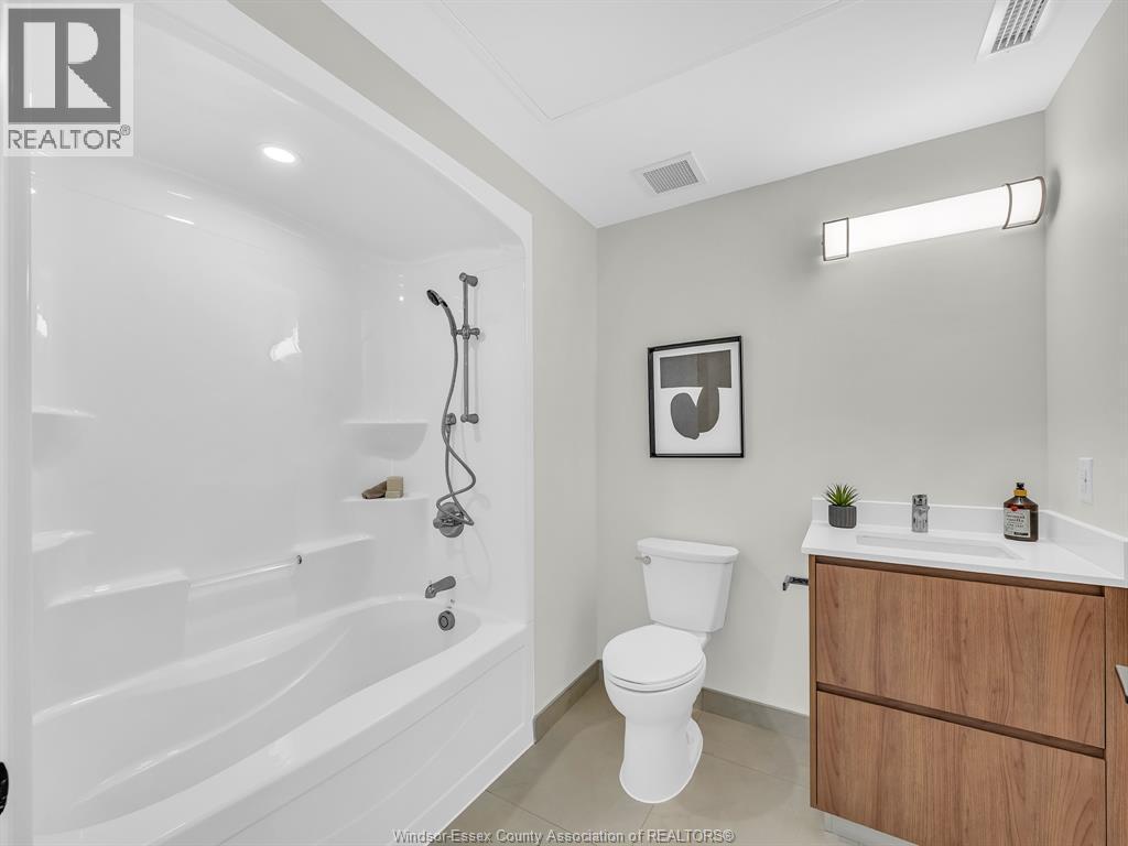 11646 Tecumseh Road Unit# 500, Windsor, ON - Indoor Photo Showing Bathroom