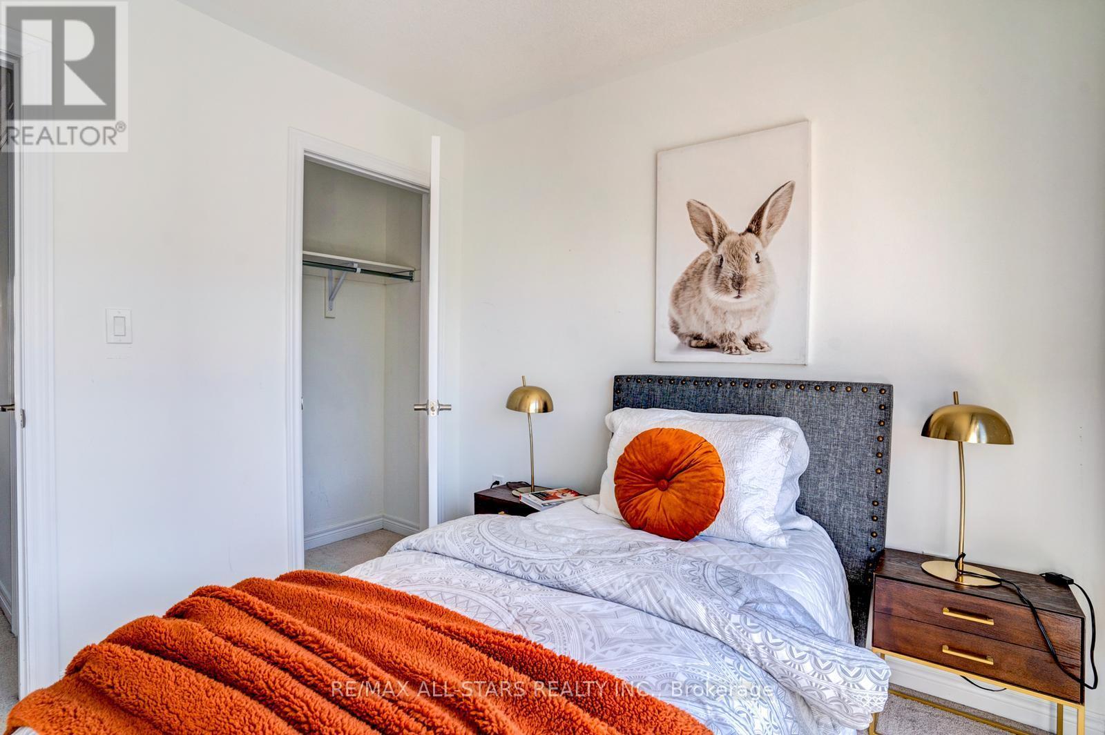 41 Steamboat Way, Whitby, ON - Indoor Photo Showing Bedroom