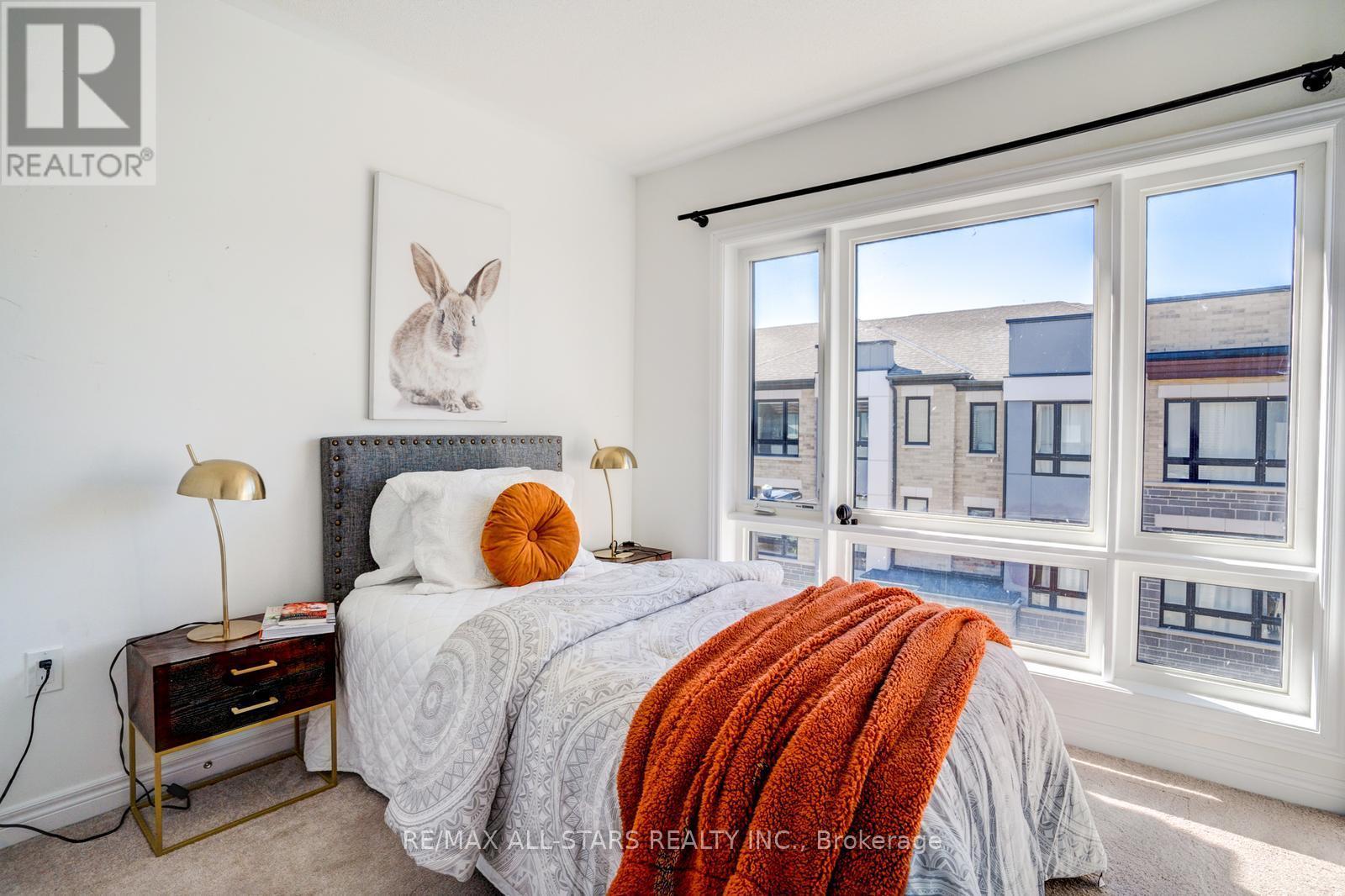 41 Steamboat Way, Whitby, ON - Indoor Photo Showing Bedroom