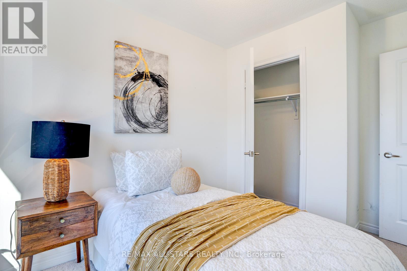 41 Steamboat Way, Whitby, ON - Indoor Photo Showing Bedroom