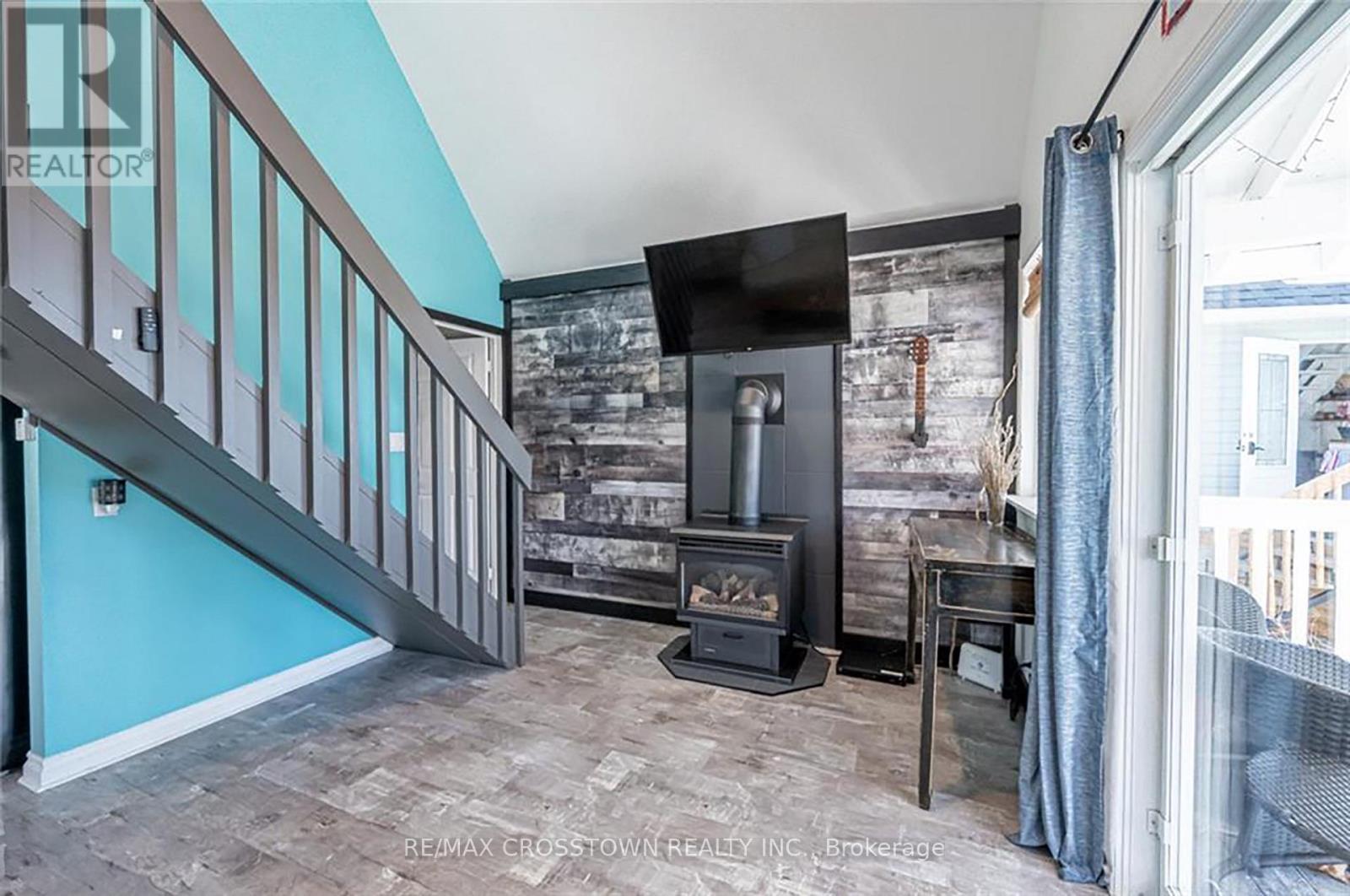 739 Concession 15 Road W, Tiny, ON - Indoor Photo Showing Other Room