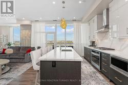 Gorgeous Chefs Kitchen with Centre Island -