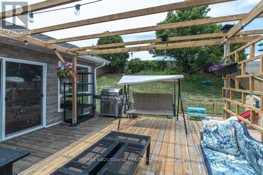 14 Sable Drive, Hamilton, ON - Outdoor With Deck Patio Veranda With Exterior