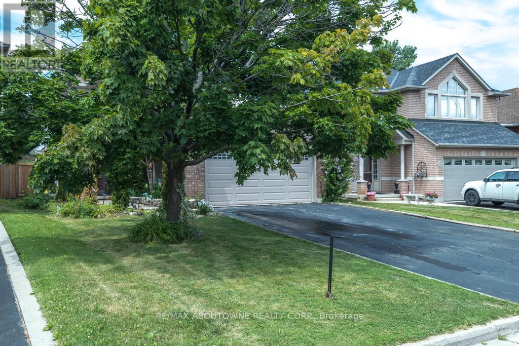 14 Sable Drive, Hamilton, ON - Outdoor