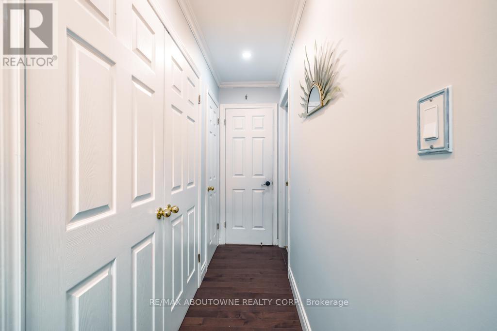 14 Sable Drive, Hamilton, ON - Indoor Photo Showing Other Room