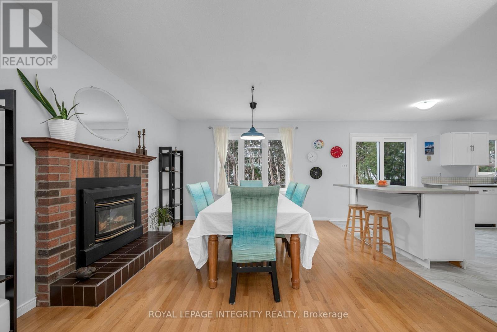 268 Mceachern Crescent, Ottawa, ON - Indoor With Fireplace