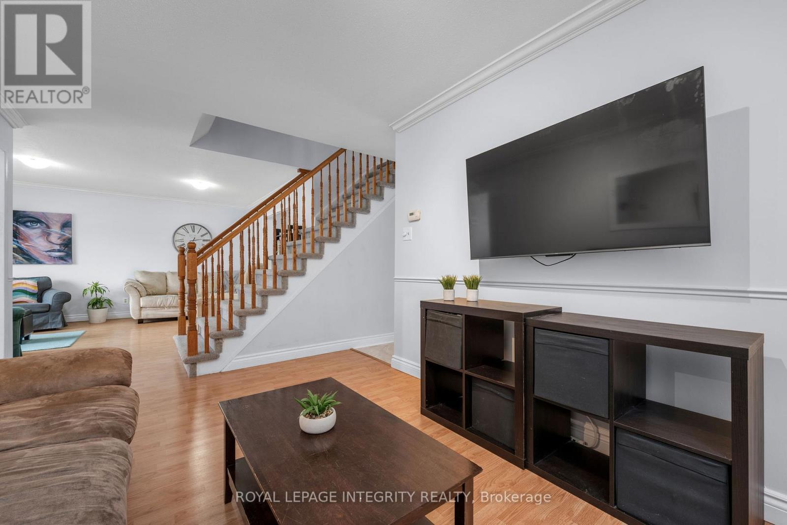 268 Mceachern Crescent, Ottawa, ON - Indoor Photo Showing Living Room