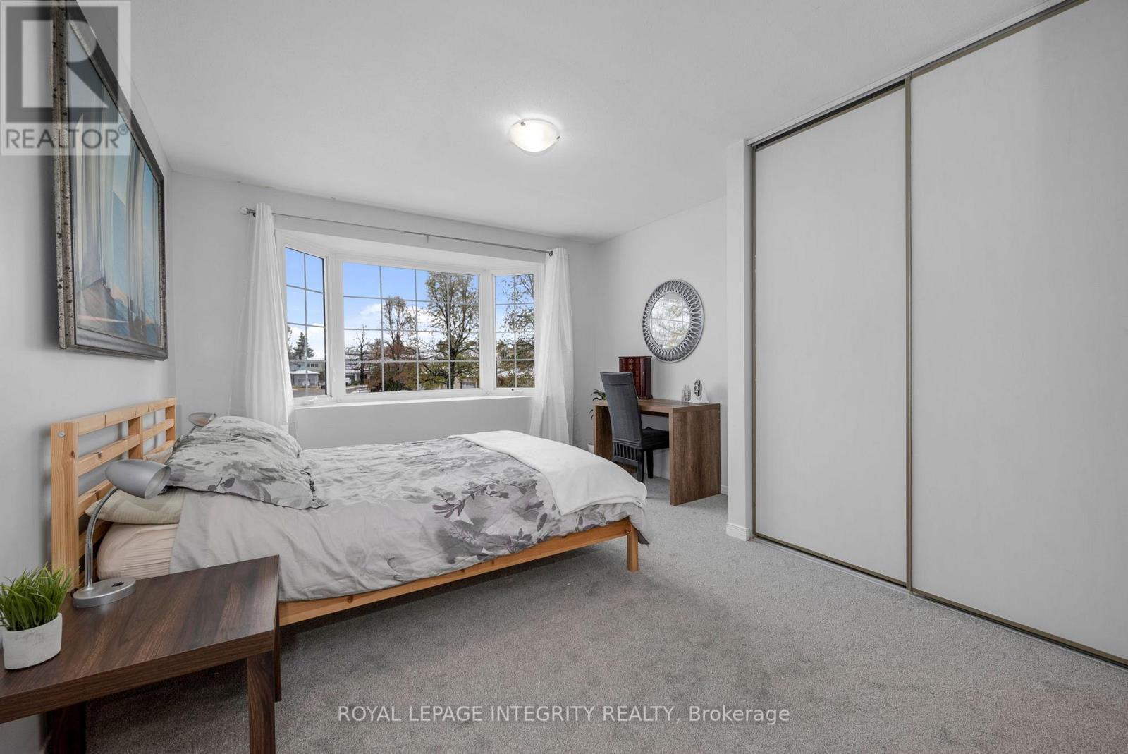 268 Mceachern Crescent, Ottawa, ON - Indoor Photo Showing Bedroom