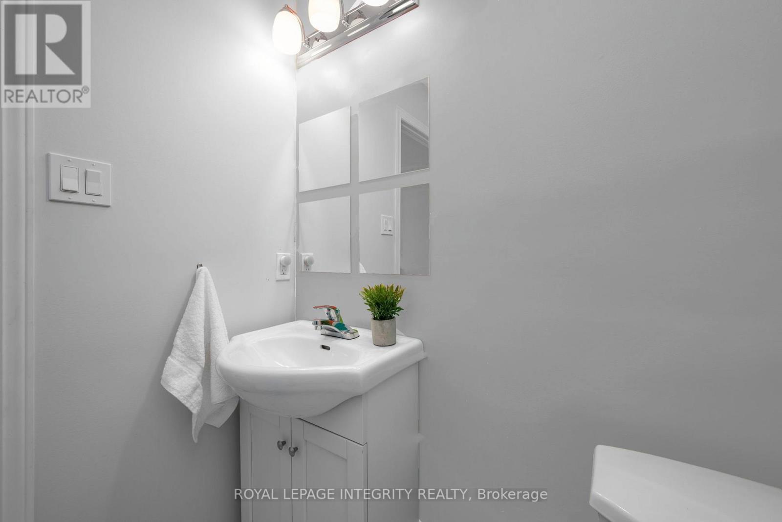268 Mceachern Crescent, Ottawa, ON - Indoor Photo Showing Bathroom