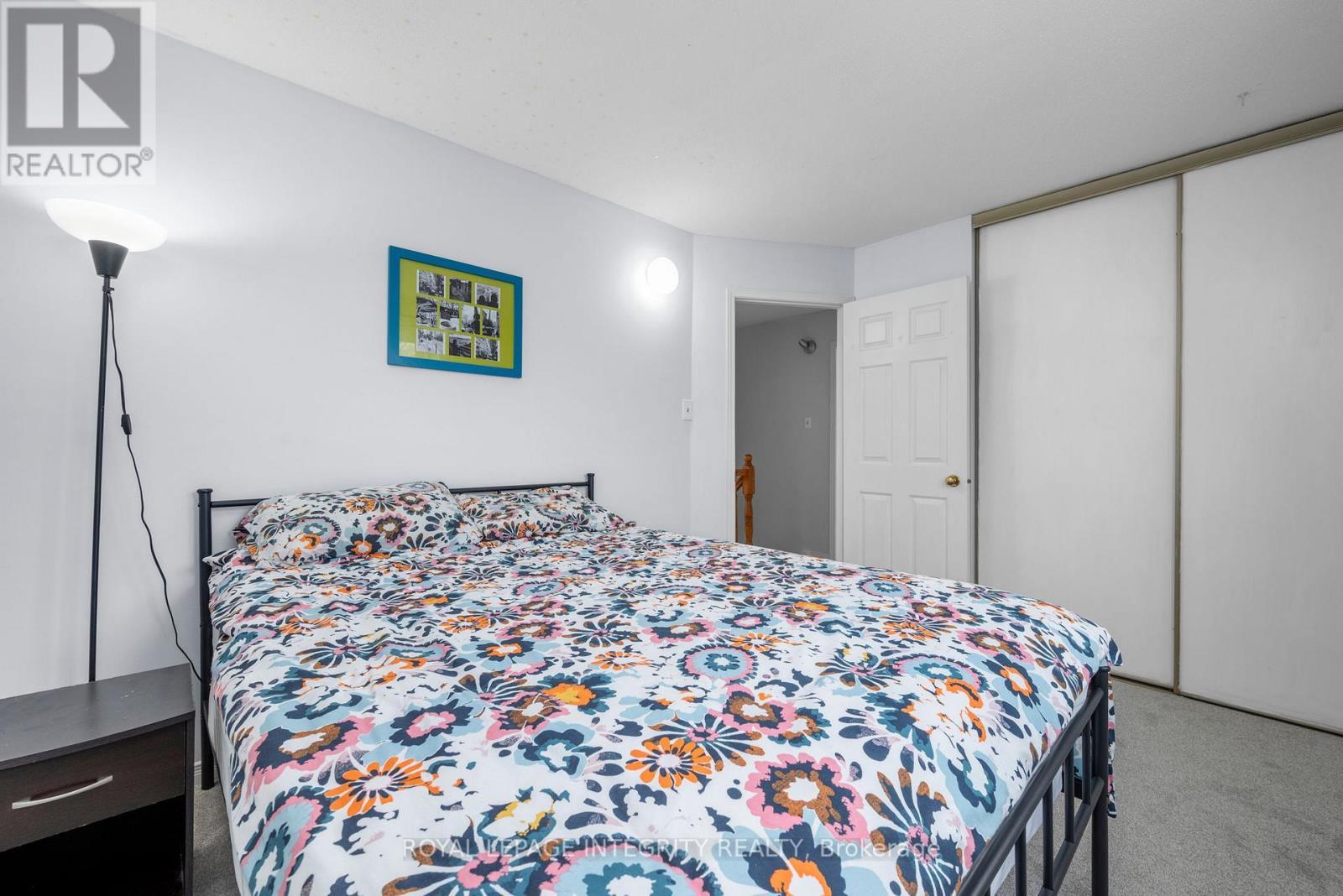 268 Mceachern Crescent, Ottawa, ON - Indoor Photo Showing Bedroom