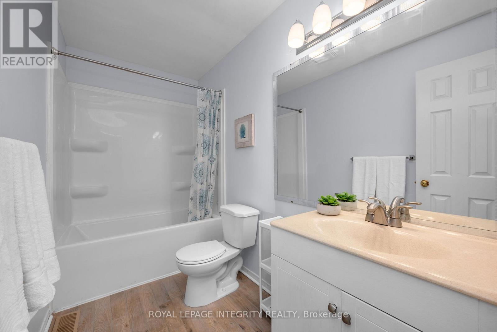 268 Mceachern Crescent, Ottawa, ON - Indoor Photo Showing Bathroom