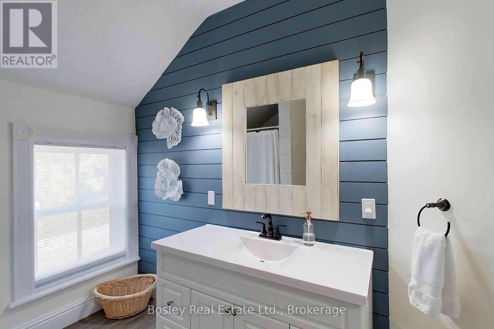 726004 22B Side Road, Grey Highlands, ON - Indoor Photo Showing Other Room