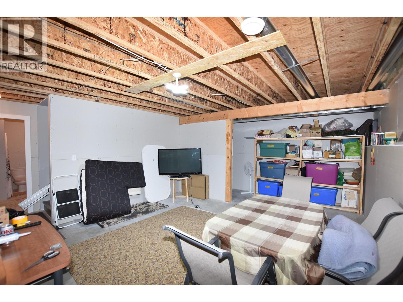 145 Falcon Avenue, Vernon, BC - Indoor