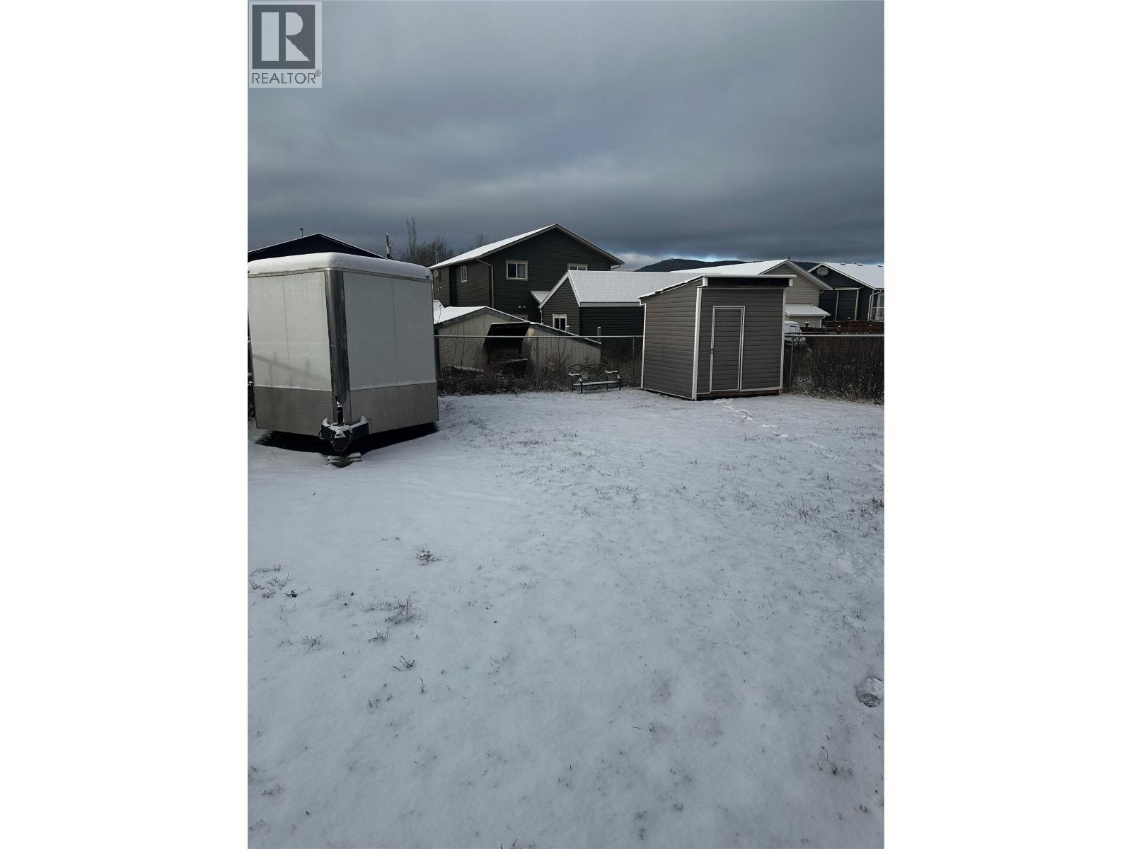 5213 40 St Ne Street, Chetwynd, BC -