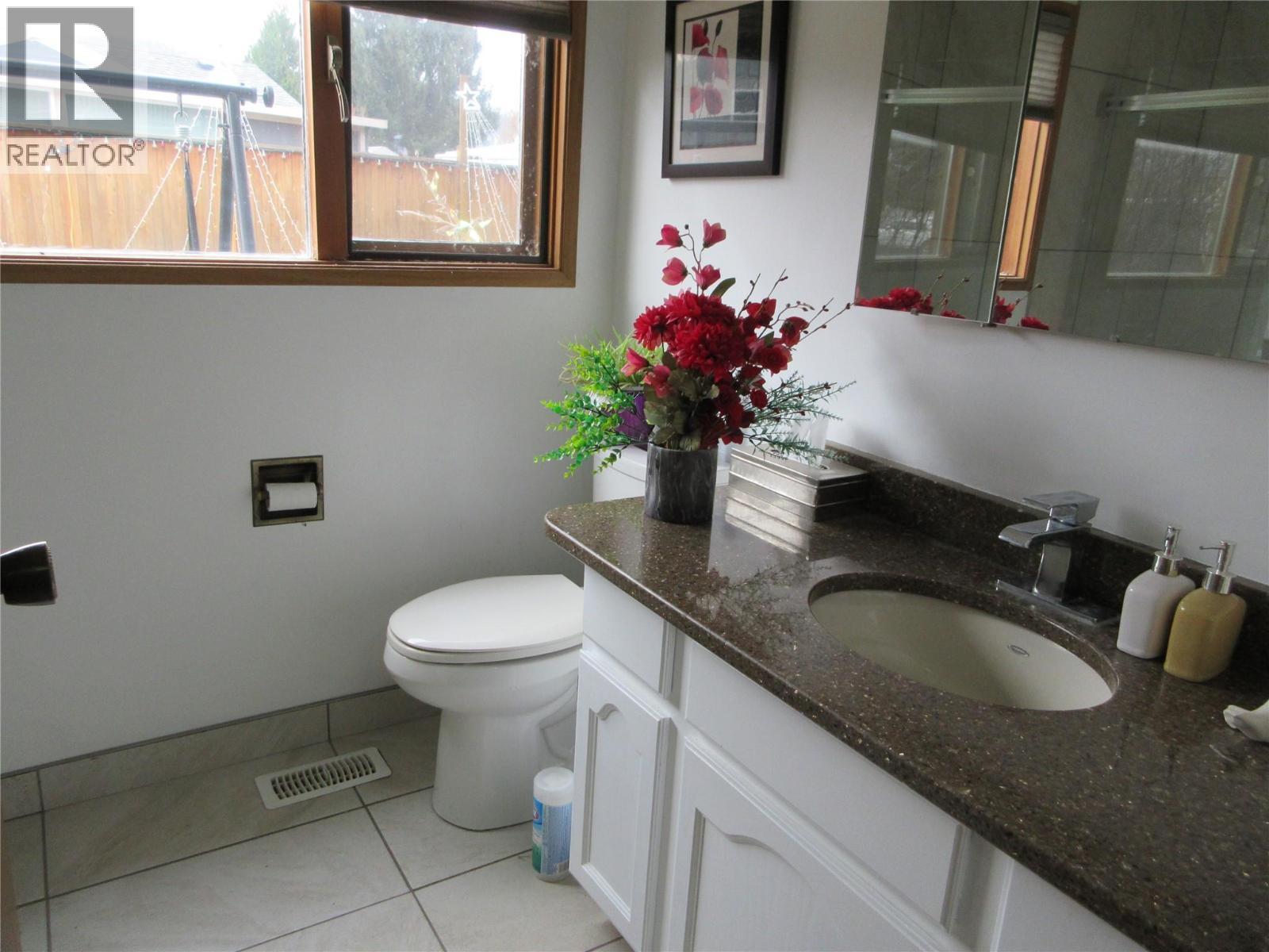 415 Commonwealth Road Unit# 3402, Kelowna, BC - Indoor Photo Showing Bathroom