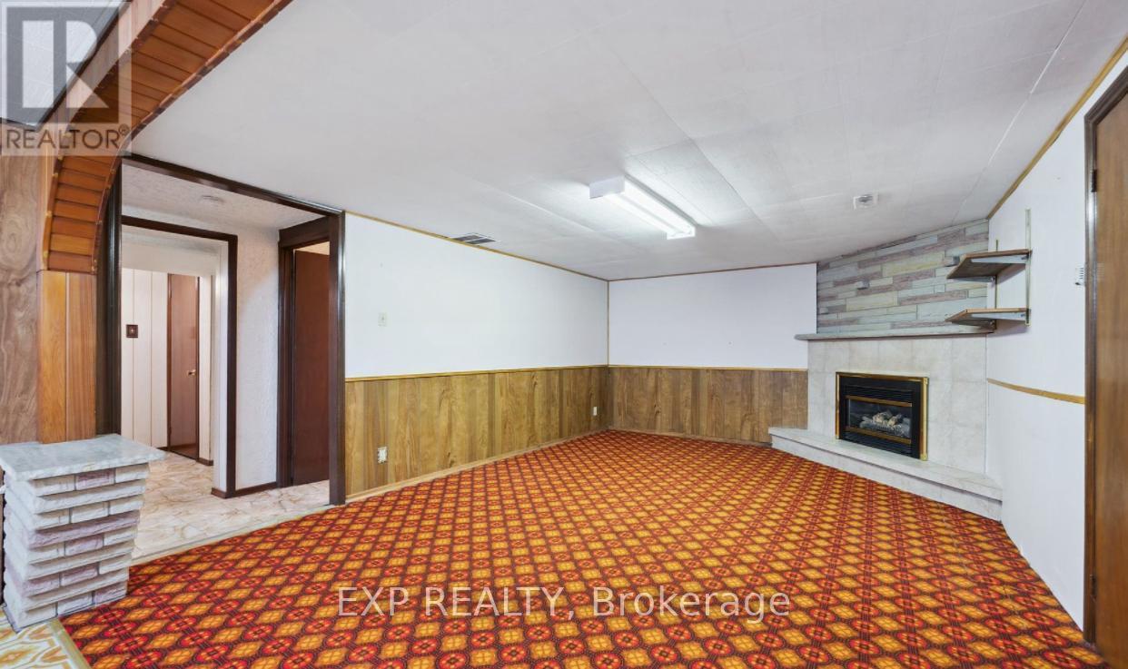 27 Palermo Crescent, Guelph, ON - Indoor With Fireplace